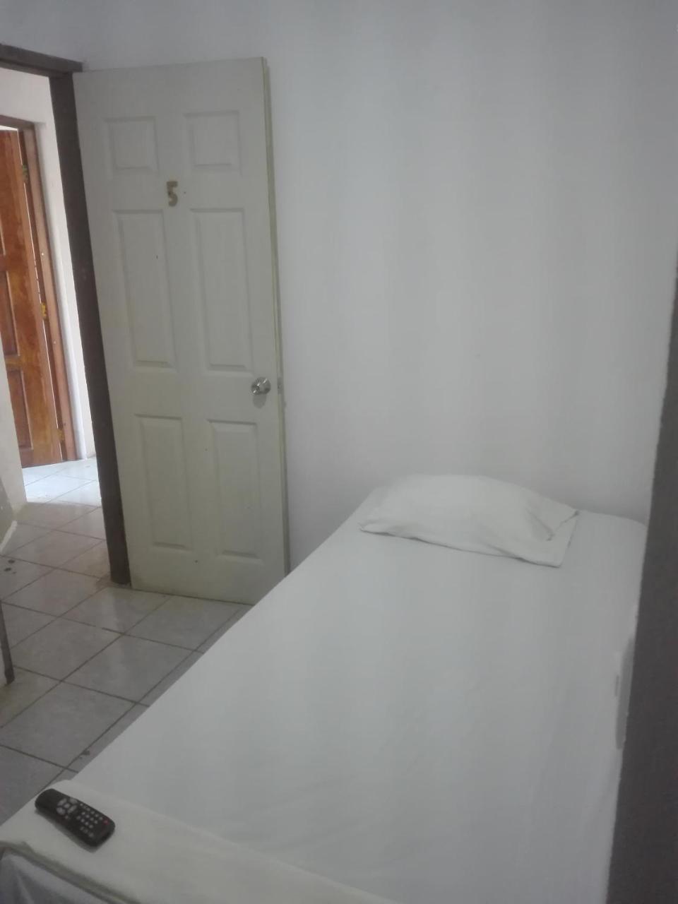 Hostal Don Frank San Carlos Luaran gambar