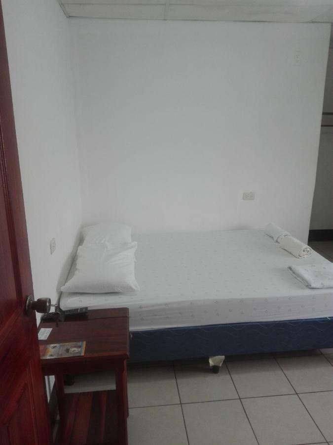 Hostal Don Frank San Carlos Luaran gambar