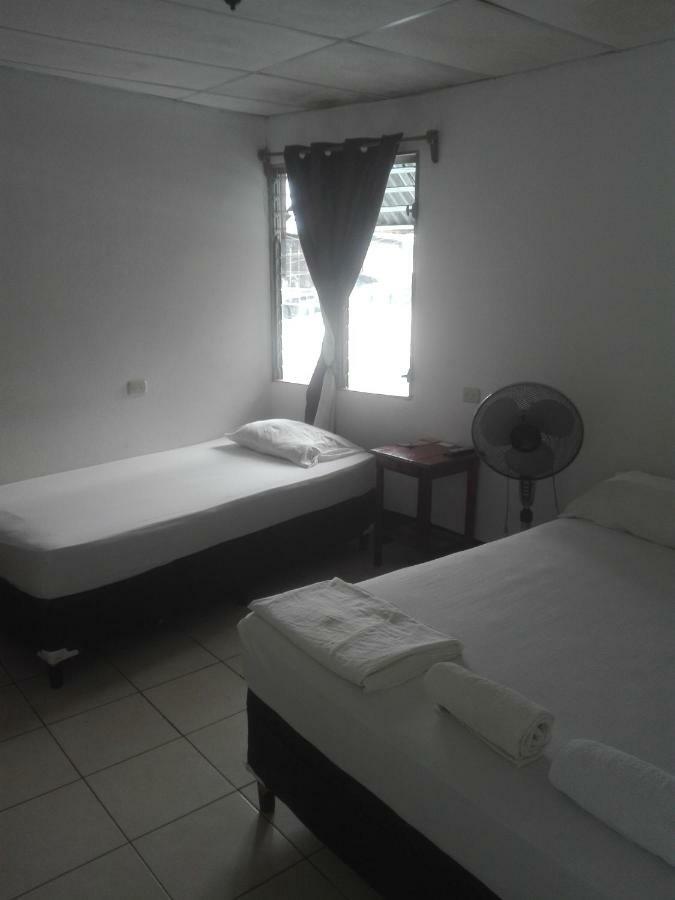 Hostal Don Frank San Carlos Luaran gambar