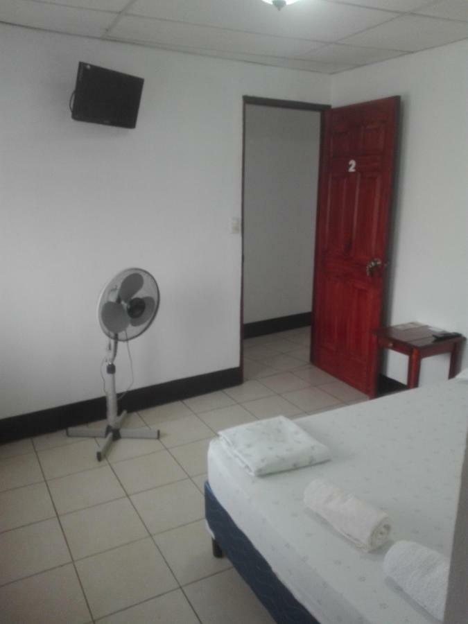Hostal Don Frank San Carlos Luaran gambar