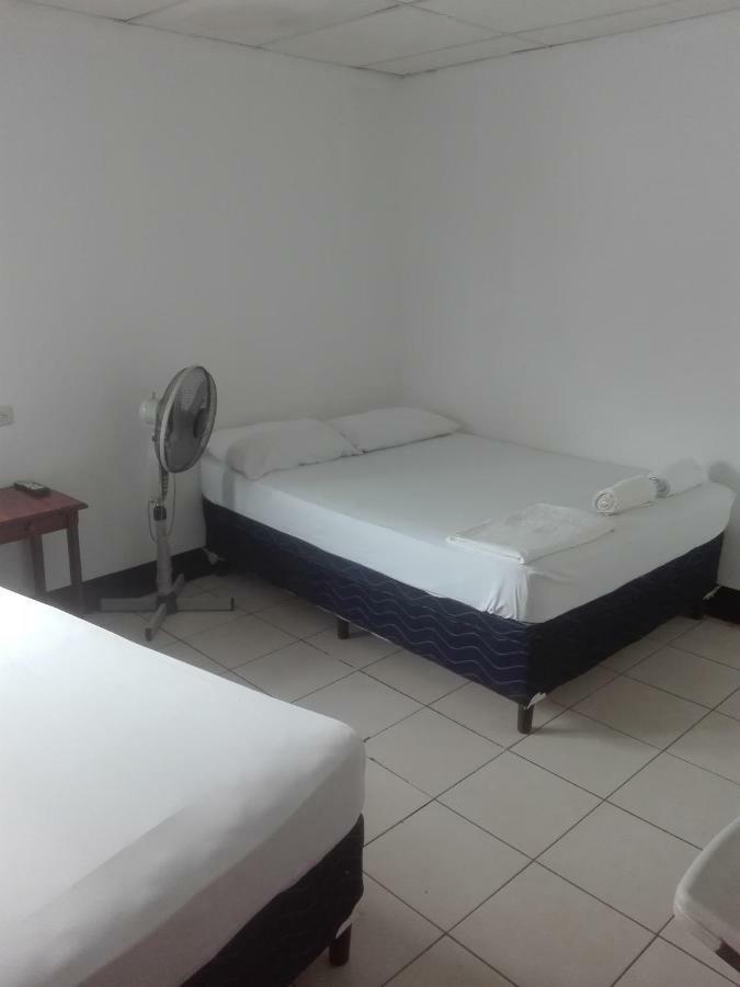 Hostal Don Frank San Carlos Luaran gambar