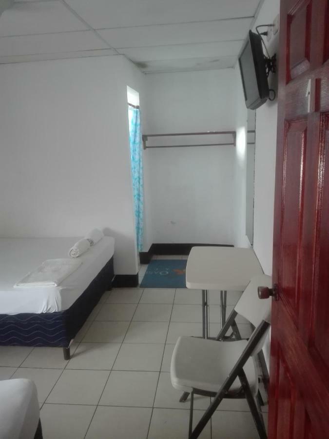 Hostal Don Frank San Carlos Luaran gambar